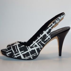 Apt. 9 "Arden Geo" Black and White Slingback